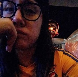 Meet your Posher, Esmeralda